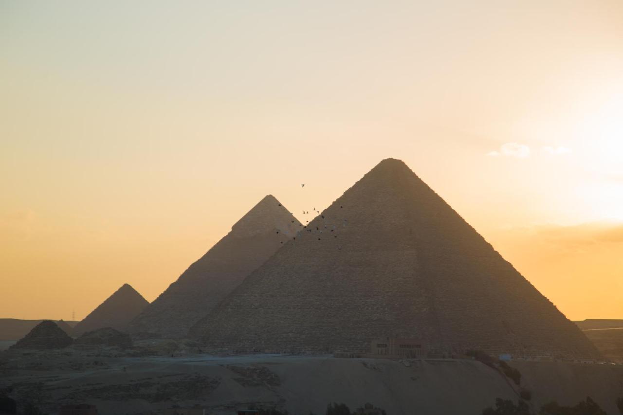 Heru Pyramids View Hotel カイロ エクステリア 写真