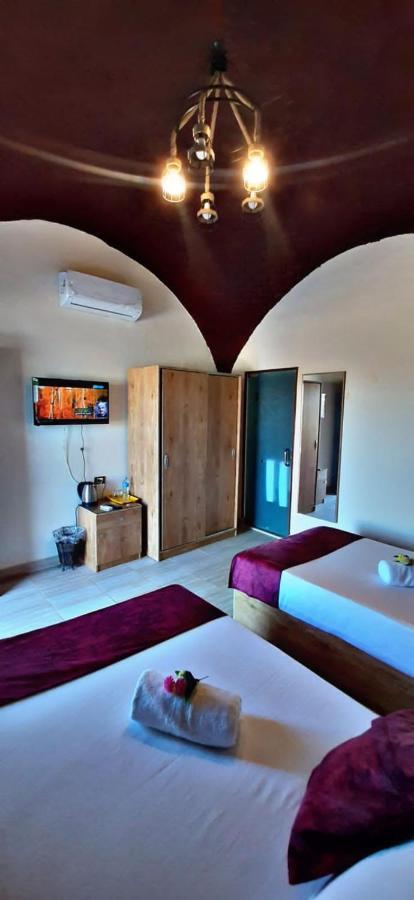 Heru Pyramids View Hotel カイロ エクステリア 写真