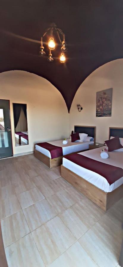 Heru Pyramids View Hotel カイロ エクステリア 写真